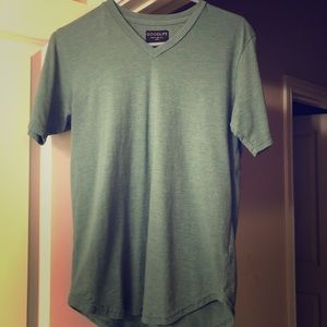 Goodlife V-neck shirt